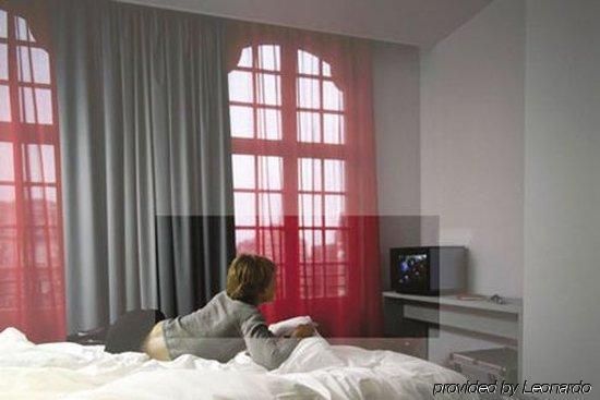 Monty Small Design Hotel Woluwe-Saint-Lambert 客房 照片